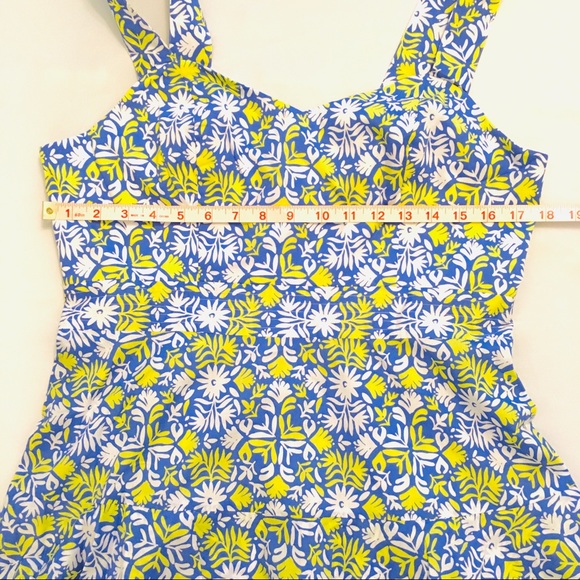 Vineyard Vines Fit and Flare Dress - Picture 4 of 7